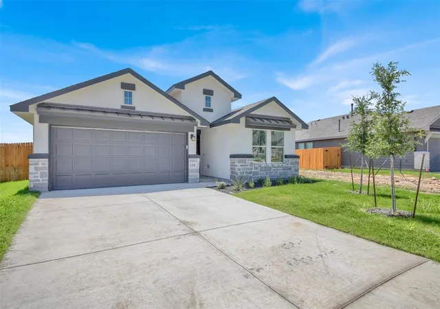 Photo 1 of Sale Pending at 133 Woods Edge Ln, Georgetown, TX 78628 | MLS# 2553817 | Listing updated on 2024-08-14