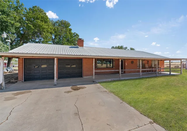 4th image of 323 County Road 450, Thorndale, TX 76577 | MLS# 1300663