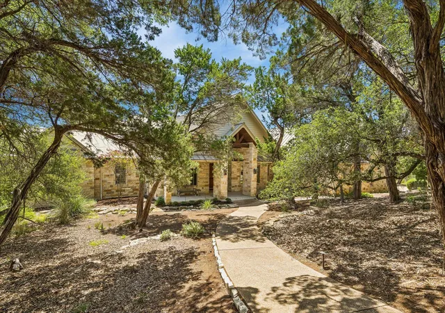 Photo 1 of Single family home for sale at 19586 Sandcastle Dr, Spicewood, TX 78669 | MLS# 4050366 | Listing updated on 2026-08-21