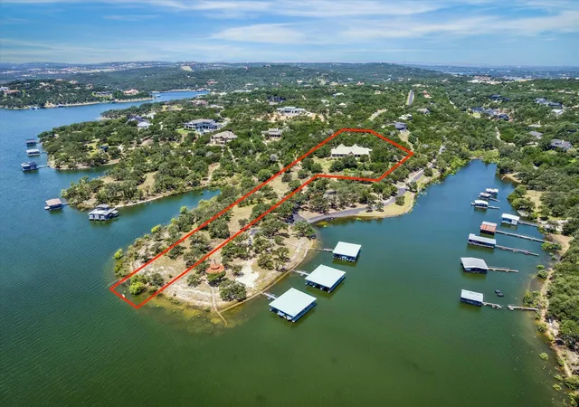 Photo 2 of Single family home for sale at 19586 Sandcastle Dr, Spicewood, TX 78669 | MLS# 4050366 | Listing updated on 2026-08-21