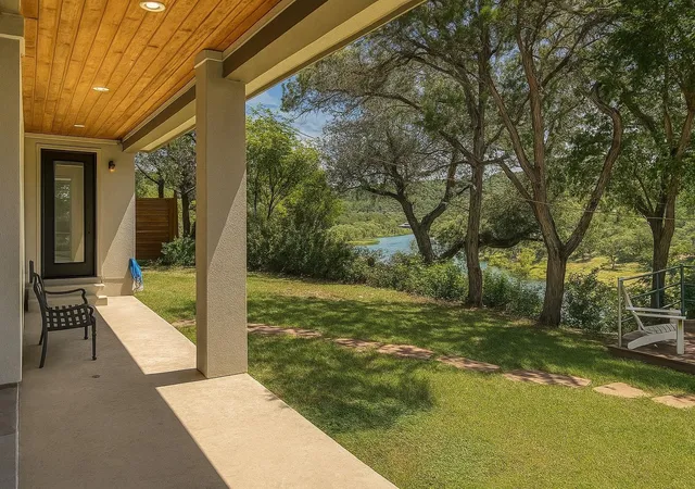 Photo 3 of Single family home for sale at 11119 Lakeside Dr, Jonestown, TX 78645 | MLS# 1975525 | Listing updated on 2026-08-13