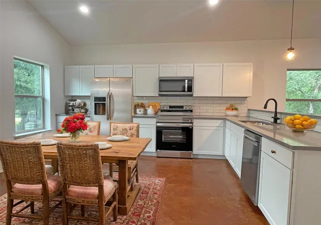 Photo 3 of Single family home for sale at 829 Pine Ln, Cottonwood Shores, TX 78657 | MLS# 4113906 | Listing updated on 2024-08-06