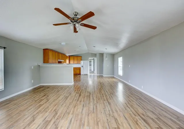 image of 599 Rocky Ridge Ln, Luling, TX 78648 | MLS# 4255371
