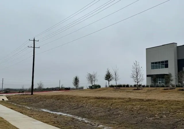 Photo 3 of Sale Pending at 152 County Rd 152, Georgetown, TX 78626 | MLS# 3175146 | Listing updated on 2026-03-16