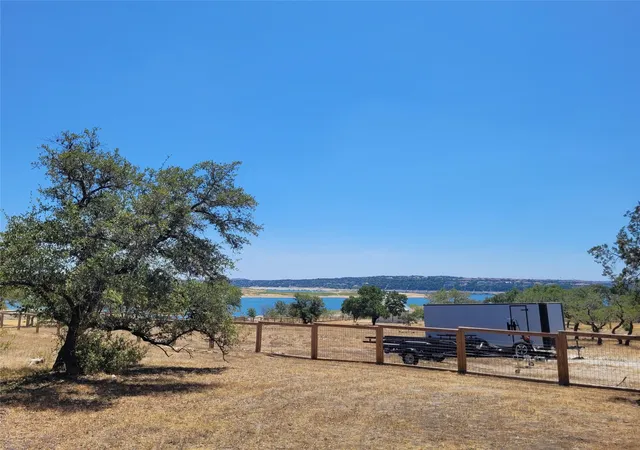 Homes for sale in Spicewood, TX | 19910 Siesta Shores Dr, Spicewood, TX 78669 | MLS# 8895646