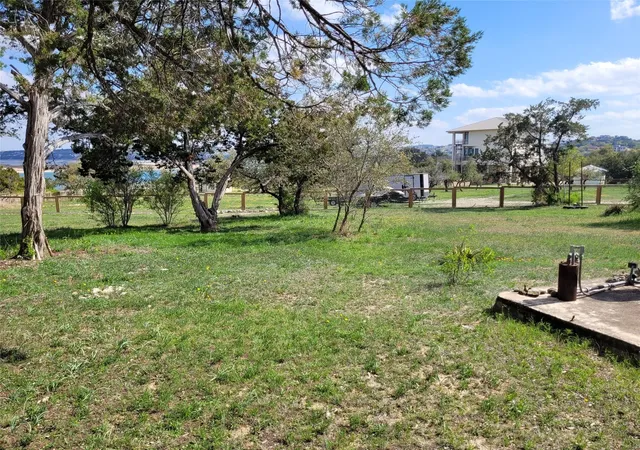 Homes for sale in Spicewood, TX | 19910 Siesta Shores Dr, Spicewood, TX 78669 | MLS# 8895646