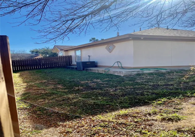 Photo 3 of Single family home for sale at 1602 Avenida Mexico Ave, Laredo, TX 78046 | MLS# 7321178 | Listing updated on 2024-04-05
