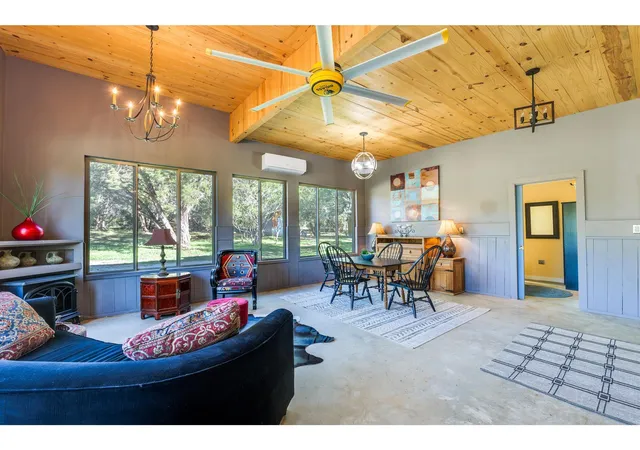 Photo 1 of Single family home for sale at 250 Caliche Rd, Wimberley, TX 78676 | MLS# 2870830 | Listing updated on 2026-06-30