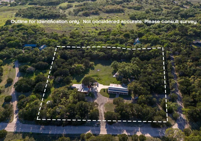 Photo 3 of Single family home for sale at 250 Caliche Rd, Wimberley, TX 78676 | MLS# 2870830 | Listing updated on 2026-06-30