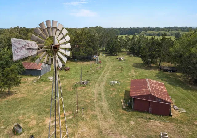 Homes for sale in Flatonia, TX | 145 Stolle Ln, Flatonia, TX 78941 | MLS# 9052497