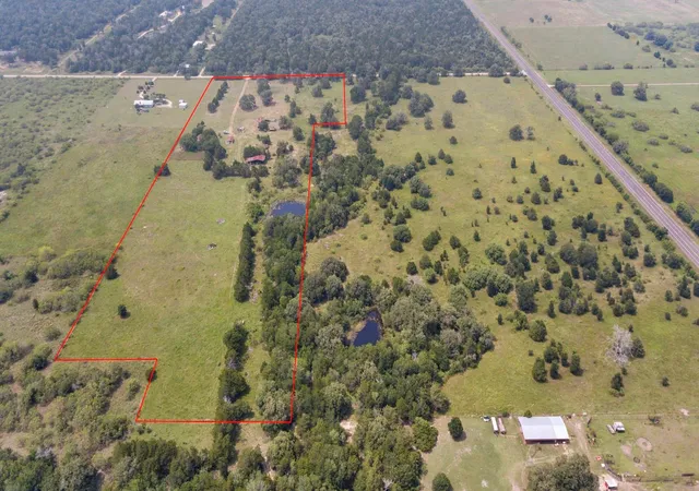 Homes for sale in Flatonia, TX | 145 Stolle Ln, Flatonia, TX 78941 | MLS# 9052497