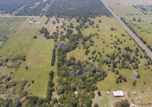 Homes for sale in Flatonia, TX | 145 Stolle Ln, Flatonia, TX 78941 | MLS# 9052497