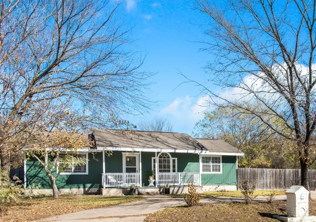 Single family home for sale at 5706 Tura Ln, Austin, TX 78721 | MLS# 9632363