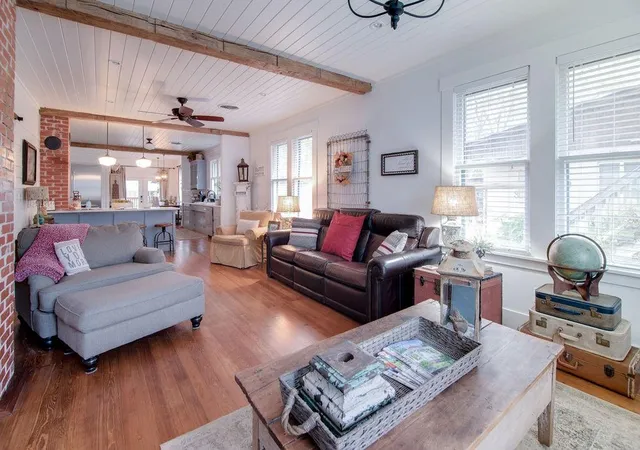 Photo 2 of Single family home for sale at 113 W Creek St, Fredericksburg, TX 78624 | MLS# 1271939 | Listing updated on 2025-03-22