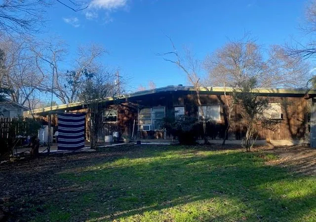 2nd image of 905 Neans Dr, Austin, TX 78758 | MLS# 2997831
