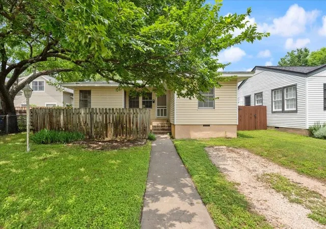 1st image of 5512 Avenue G, Austin, TX 78751 | MLS# 2257464