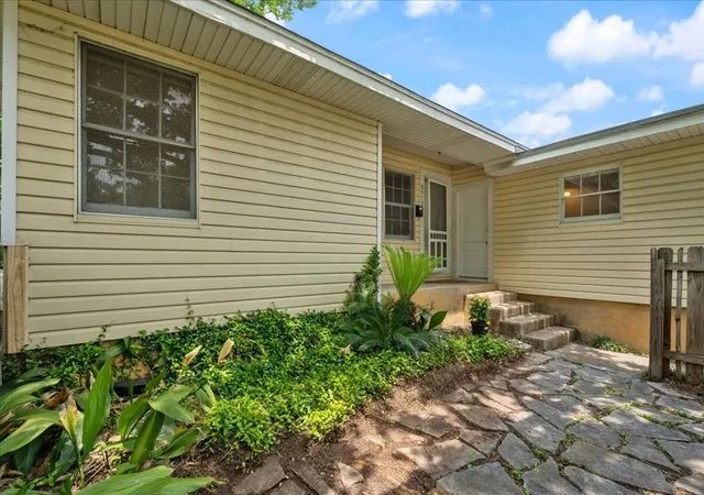 5th image of 5512 Avenue G, Austin, TX 78751 | MLS# 2257464