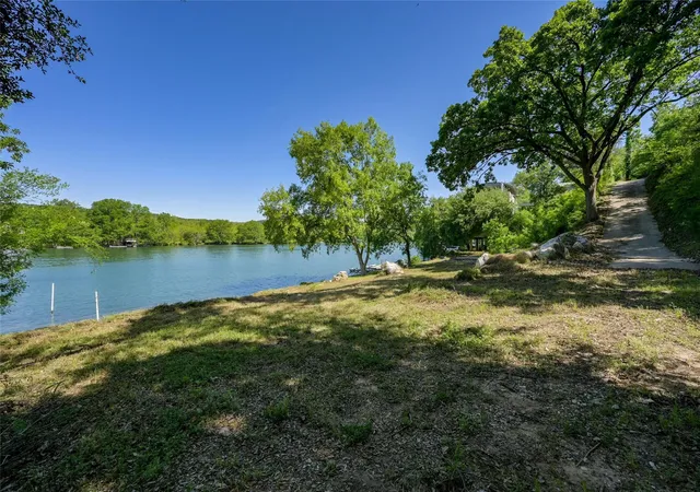 Photo 4 of Land for sale at 4200 Rivercrest Dr, Austin, TX 78746 | MLS# 9367073 | Listing updated on 2026-08-03