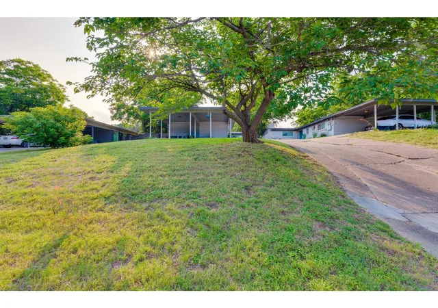 Photo 1 of Multi family home for sale at 1606 Parker Ln, Austin, TX 78741 | MLS# 9815061 | Listing updated on 2024-06-25