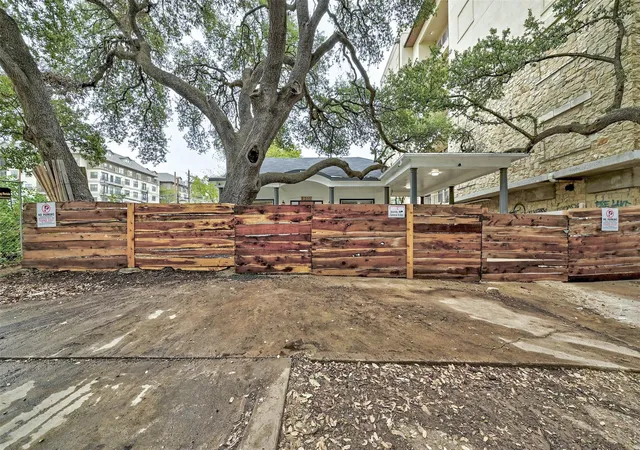 34th image of 2511 San Gabriel St, Austin, TX 78705 | MLS# 3242804