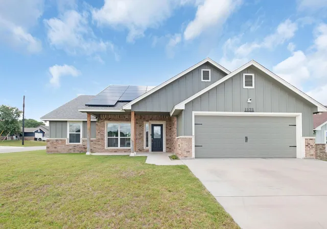 Photo 1 of Single family home for sale at 1123 Limestone Dr, Lampasas, TX 76550 | MLS# 5181018 | Listing updated on 2024-08-02