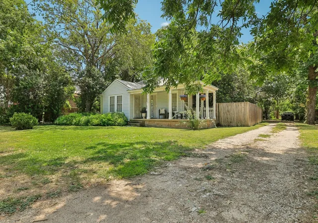 3rd image of 4907 Harmon Ave, Austin, TX 78751 | MLS# 5659440
