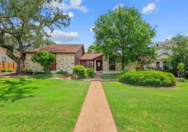 Photo 1 of Sale Pending at 104 Carefree Cir, Lakeway, TX 78734 | MLS# 6344764 | Listing updated on 2024-07-30