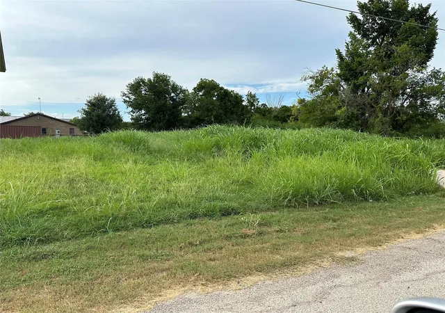 1st image of 213 4th St, Rockdale, TX 76567 | MLS# 1652864