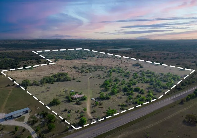 4th image of 730 E Hwy 84, Goldthwaite, TX 76844 | MLS# 7193940