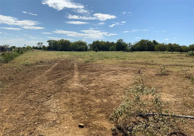 Homes for sale in Dime Box, TX | 8989 Fm 141 Rd, Dime Box, TX 77853 | MLS# 7651189