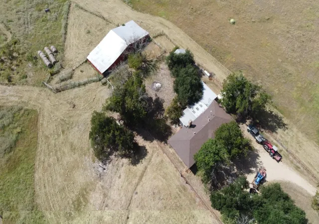 4th image of 421 Fm 845, Cameron, TX 76520 | MLS# 8432585