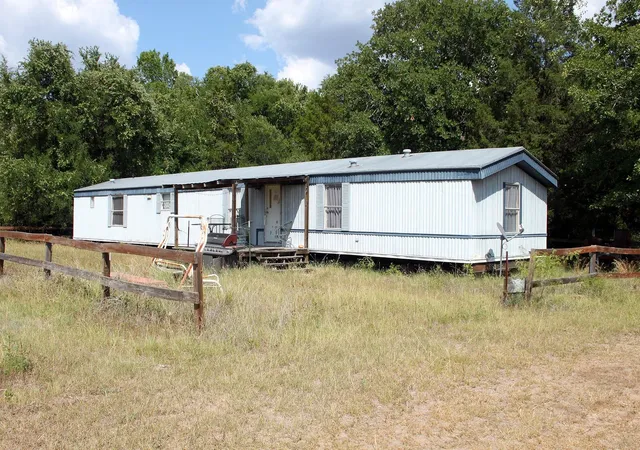 3rd image of 720 Green Acre Dr, Dale, TX 78616 | MLS# 8636458