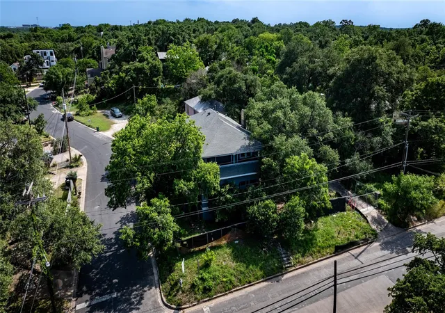3rd image of 407 E Monroe St, Austin, TX 78704 | MLS# 3572805