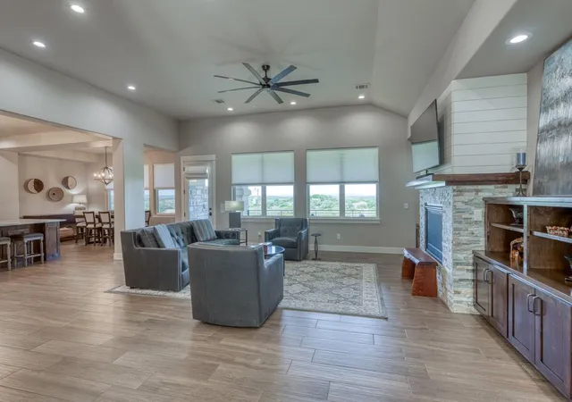 Homes for sale in Horseshoe Bay, TX | 124 Apache Tears Dr, Horseshoe Bay, TX 78657 | MLS# 9987190