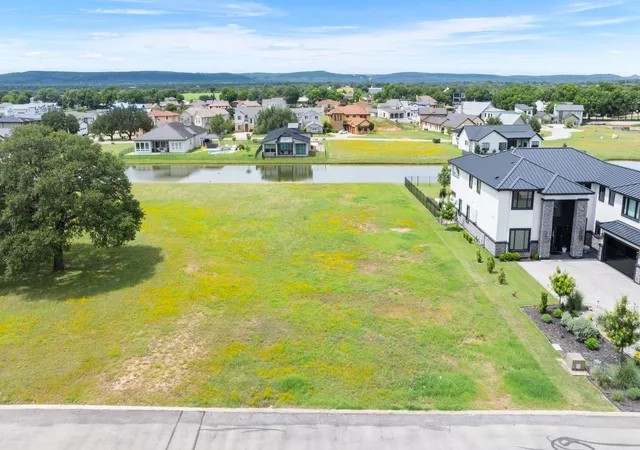 Homes for sale in Kingsland, TX | 102 Summer Life Ln, Kingsland, TX 78639 | MLS# 8573369