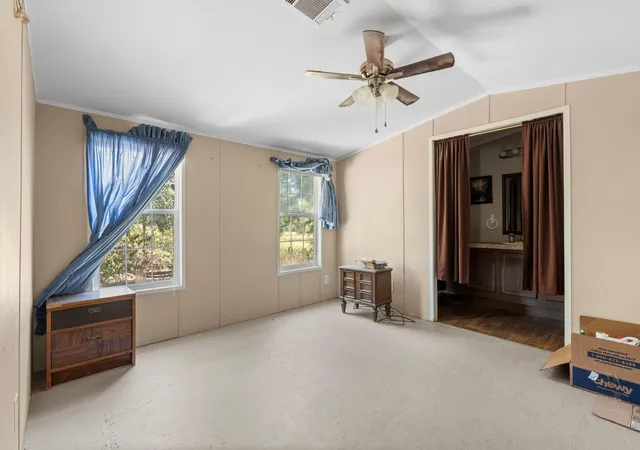 image of 3115 Chuckwagon Rd, Luling, TX 78648 | MLS# 3652864