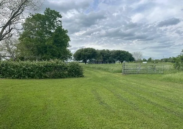 4th image of 9202 N Fm 331, Bellville, TX 77418 | MLS# 7500387