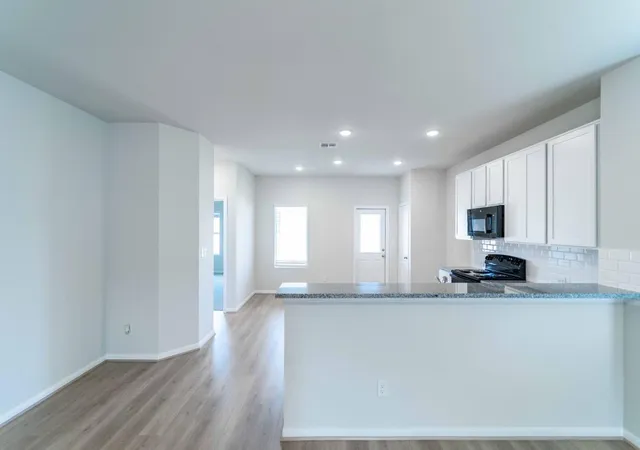 5th image of 508 Bobcat Creek Dr, Jarrell, TX 76537 | MLS# 7972805