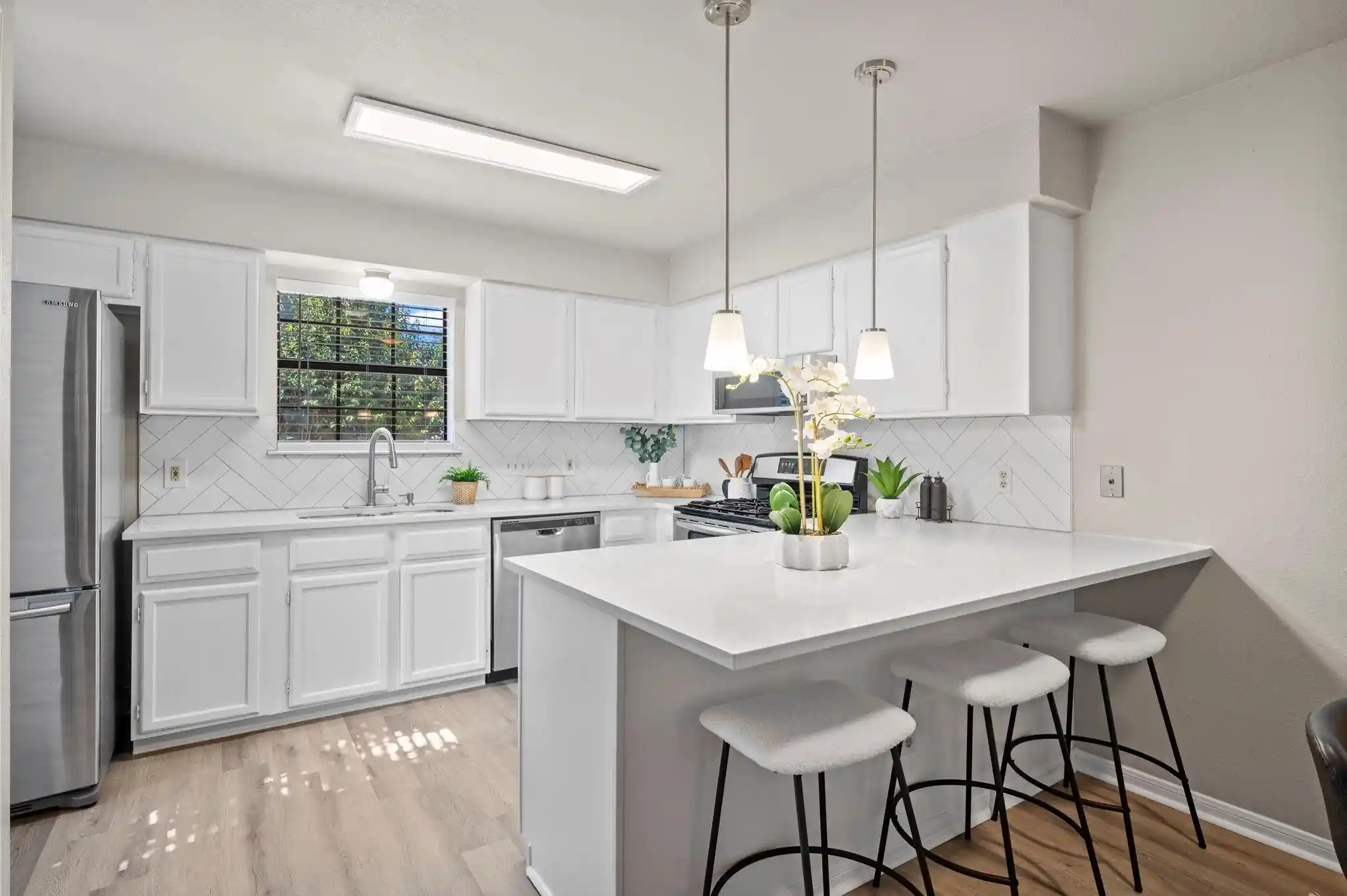 Listing Photo 1 - Condo for sale in 2301 Lawnmont Ave located at 2301 Lawnmont Ave, Austin, TX 78756 - Unit #11