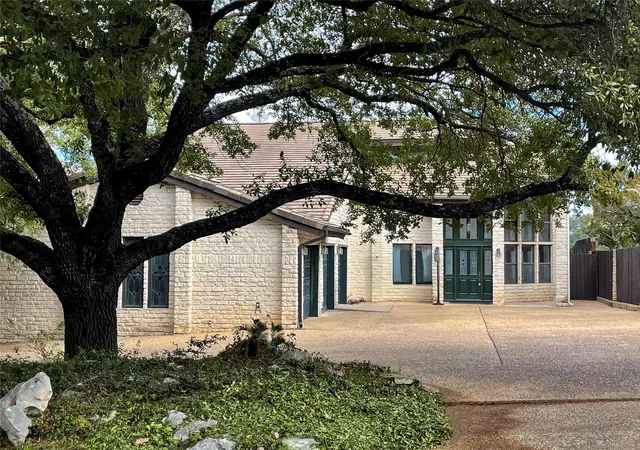 Photo 3 of Single family home for sale at 4324 Far W Blvd, Austin, TX 78731 | MLS# 5018763 | Listing updated on 2026-08-18
