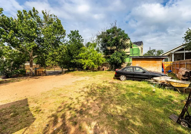 37th image of 1144 Mason Ave, Austin, TX 78721 | MLS# 4025542