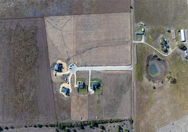 4th image of 103 Country View Ln, Schulenburg, TX 78956 | MLS# 4190209