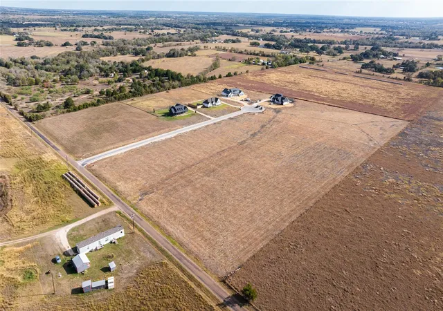 5th image of 103 Country View Ln, Schulenburg, TX 78956 | MLS# 4190209