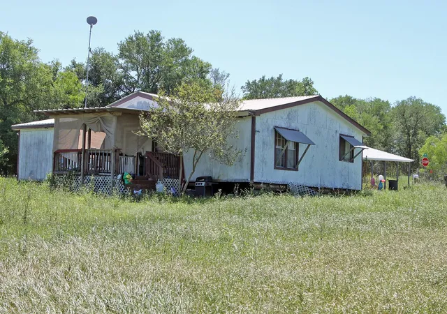 3rd image of 1023 Sierra Dr, Lockhart, TX 78644 | MLS# 8579980