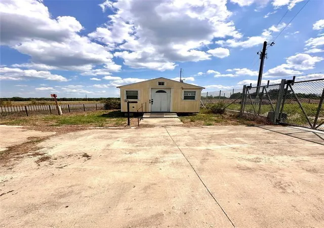 Photo 3 of Land for sale at 6985 County Rd 200, Liberty Hill, TX 78642 | MLS# 6458198 | Listing updated on 2026-09-03