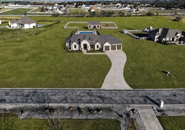 Photo 2 of Land for sale at 100 Twin Creekview Ln, Georgetown, TX 78626 | MLS# 3996366 | Listing updated on 2026-08-20