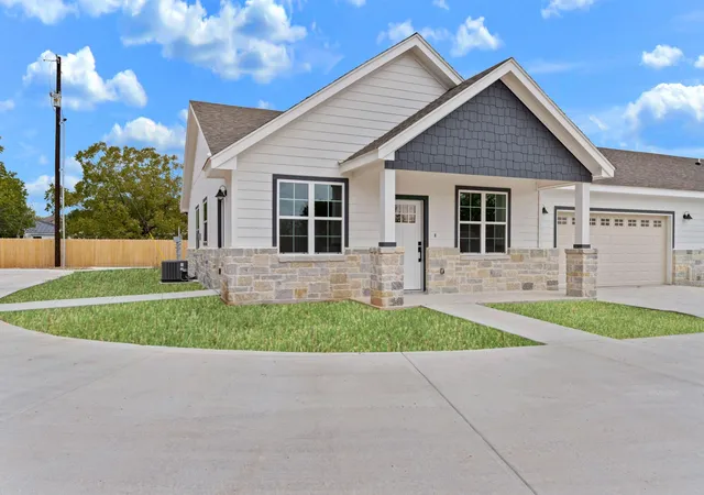 Photo 3 of Condo for sale at 224 Alves Ln #1, New Braunfels, TX 78130 | MLS# 7574737 | Listing updated on 2026-01-12