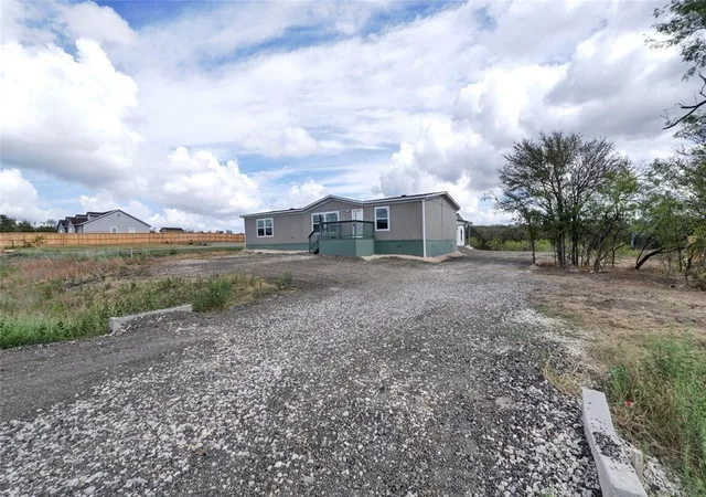 Photo 3 of Manufactured home for sale at 231 La Fortuna Dr, Del Valle, TX 78617 | MLS# 8107657 | Listing updated on 2026-09-04
