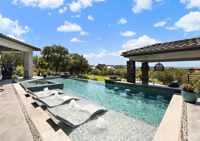 Photo 3 of Single family home for sale at 19204 Secretariat Pl, Spicewood, TX 78669 | MLS# 3238005 | Listing updated on 2026-10-05