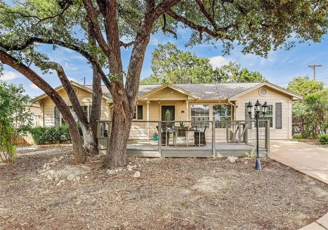 Photo 2 of Single family home for sale at 426 Summit Ridge Dr N, Lago Vista, TX 78645 | MLS# 8566464 | Listing updated on 2026-10-15